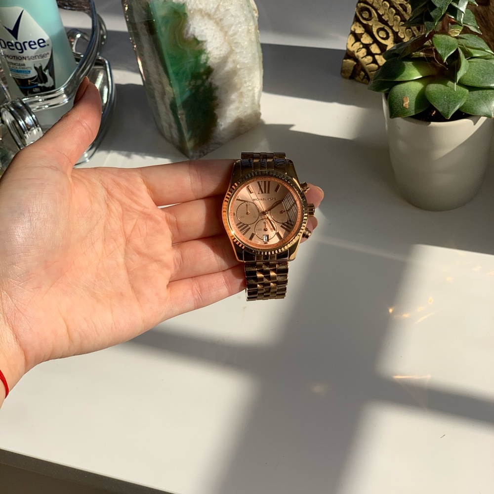 Michael Kors Rose Gold Watch - Picture 3 of 3